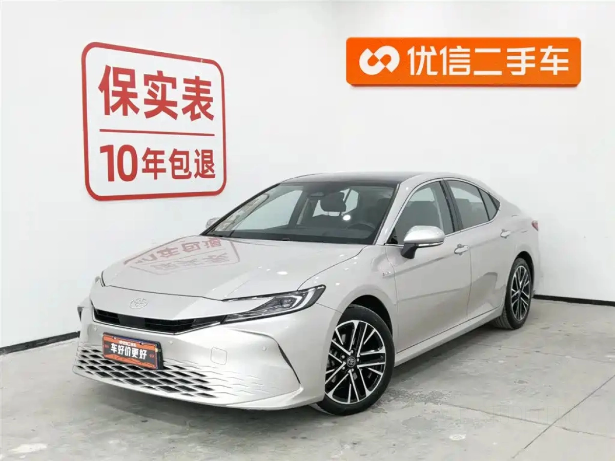 TOYOTA CAMRY  2025