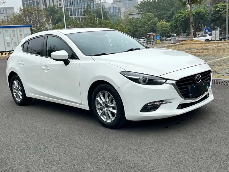 MAZDA 3 AXELA