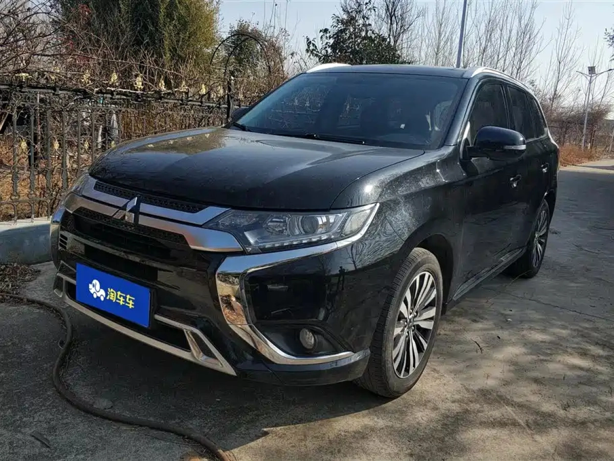 MITSUBISHI OUTLANDER  2021