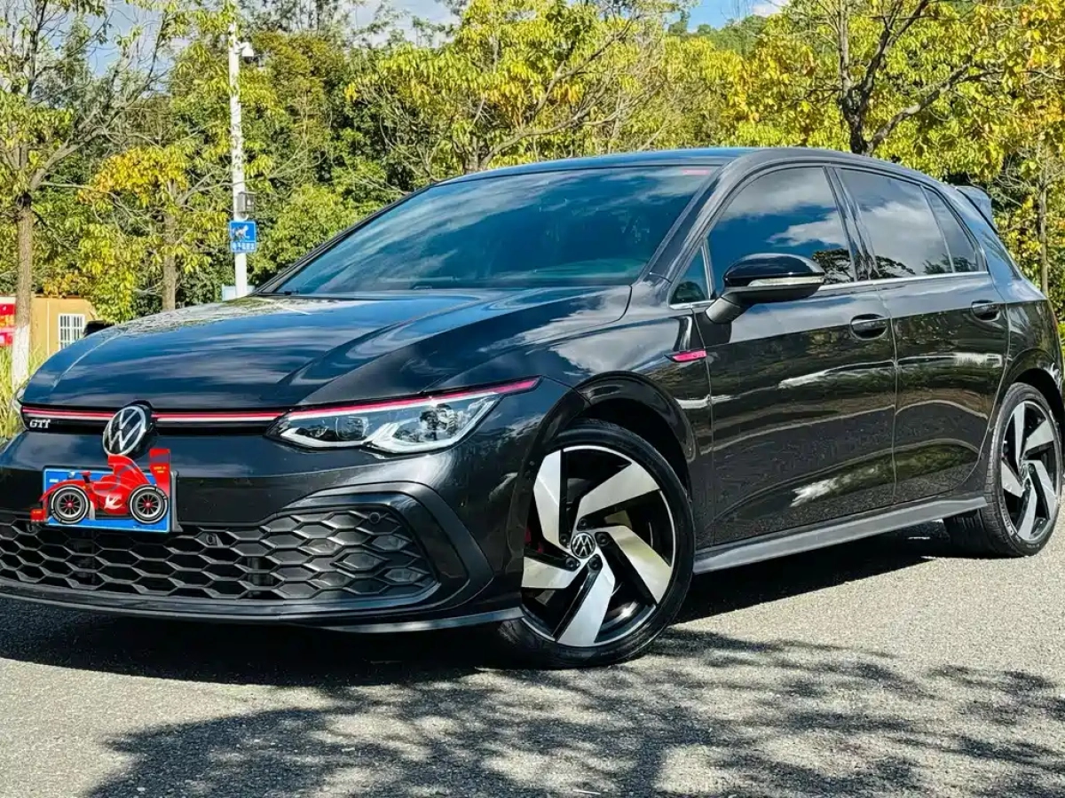 VOLKSWAGEN GOLF GTI  2022