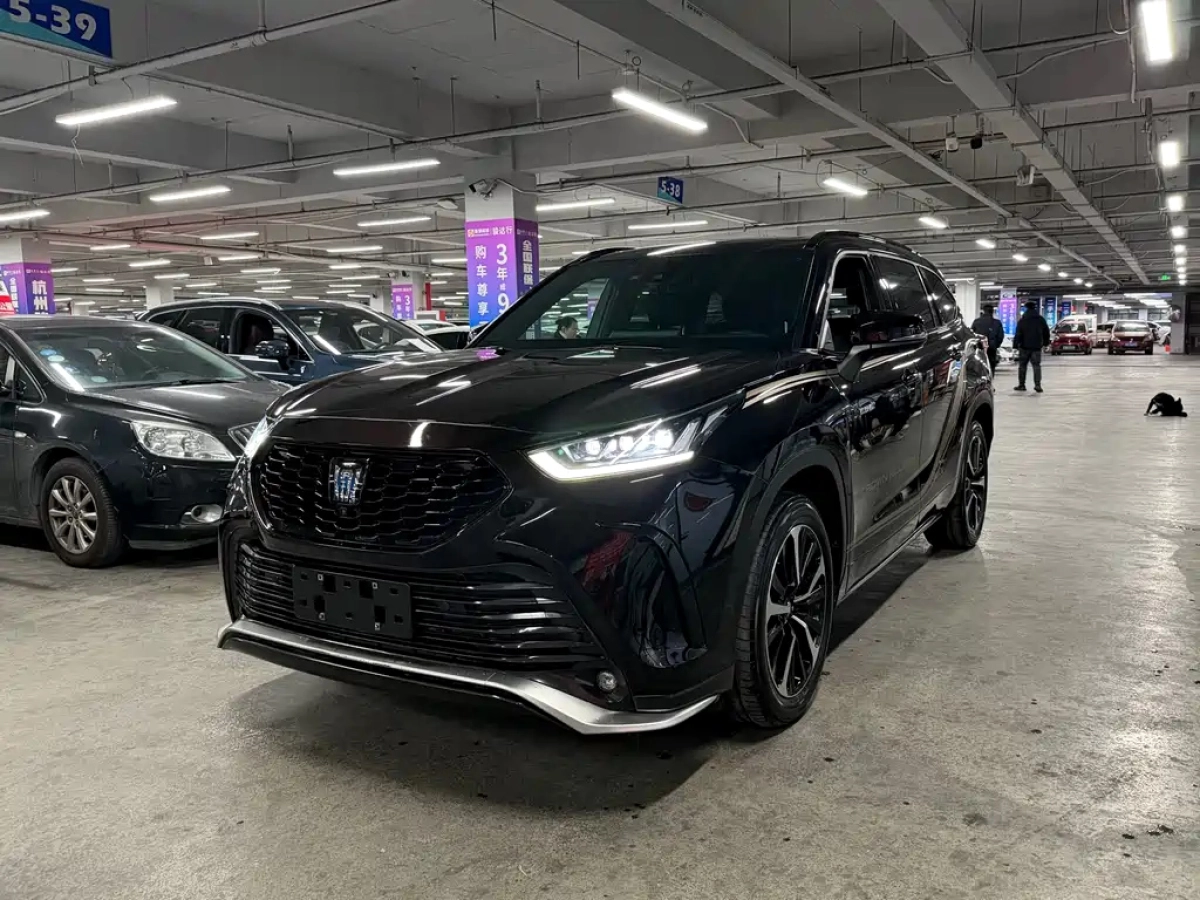 TOYOTA CROWN KLUGER  2022