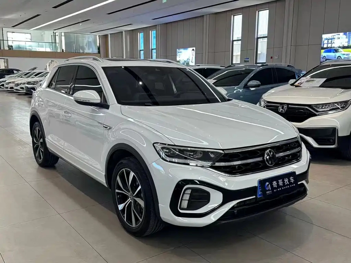 VOLKSWAGEN T-ROC  2024