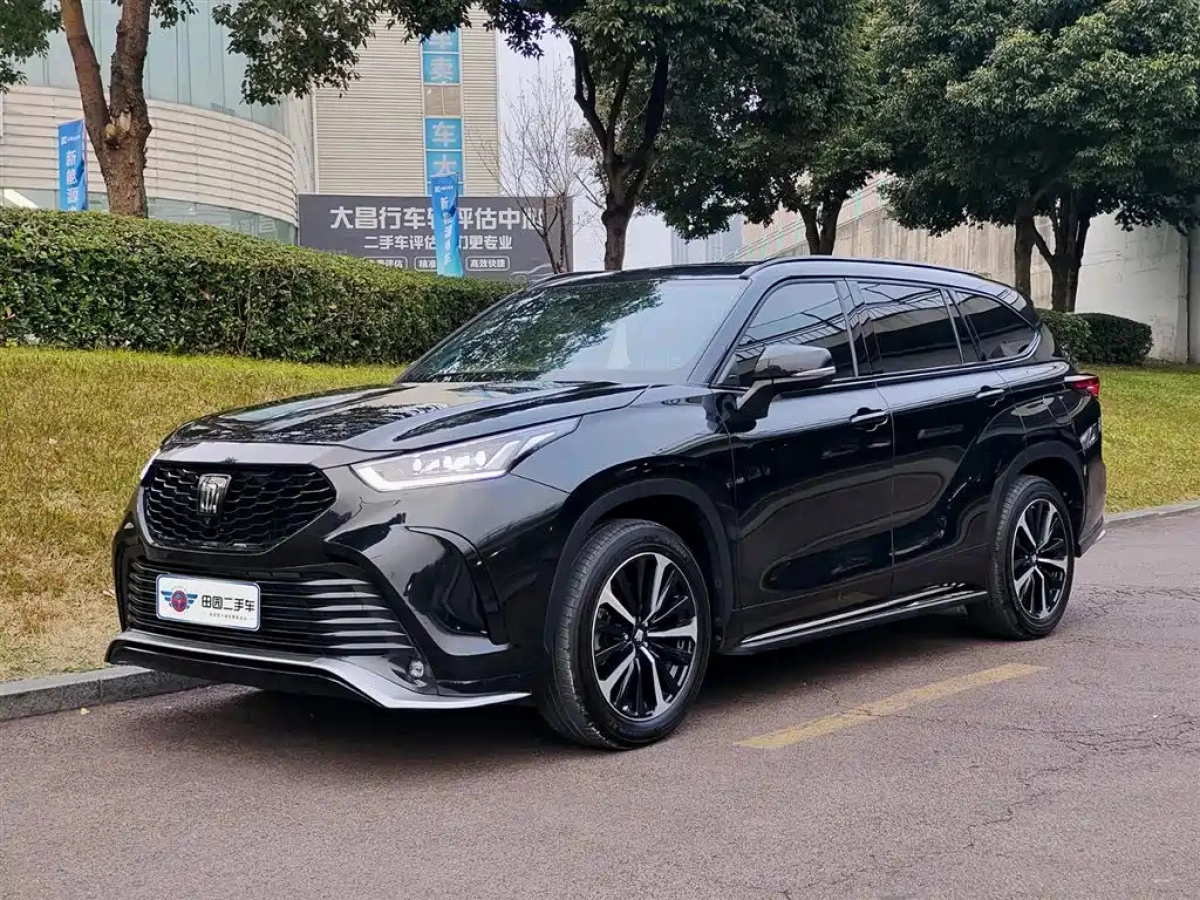 TOYOTA CROWN KLUGER  2023