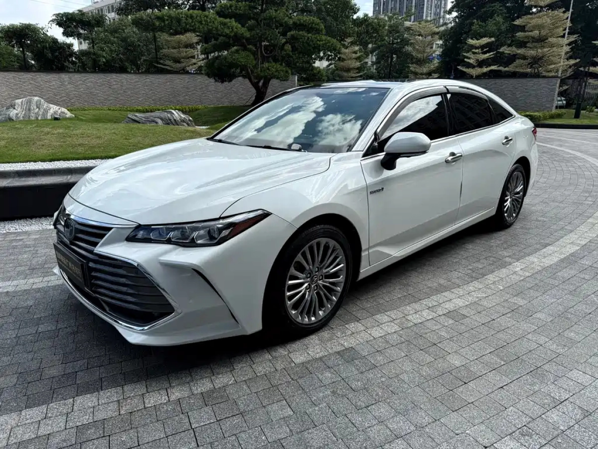 TOYOTA AVALON  2020