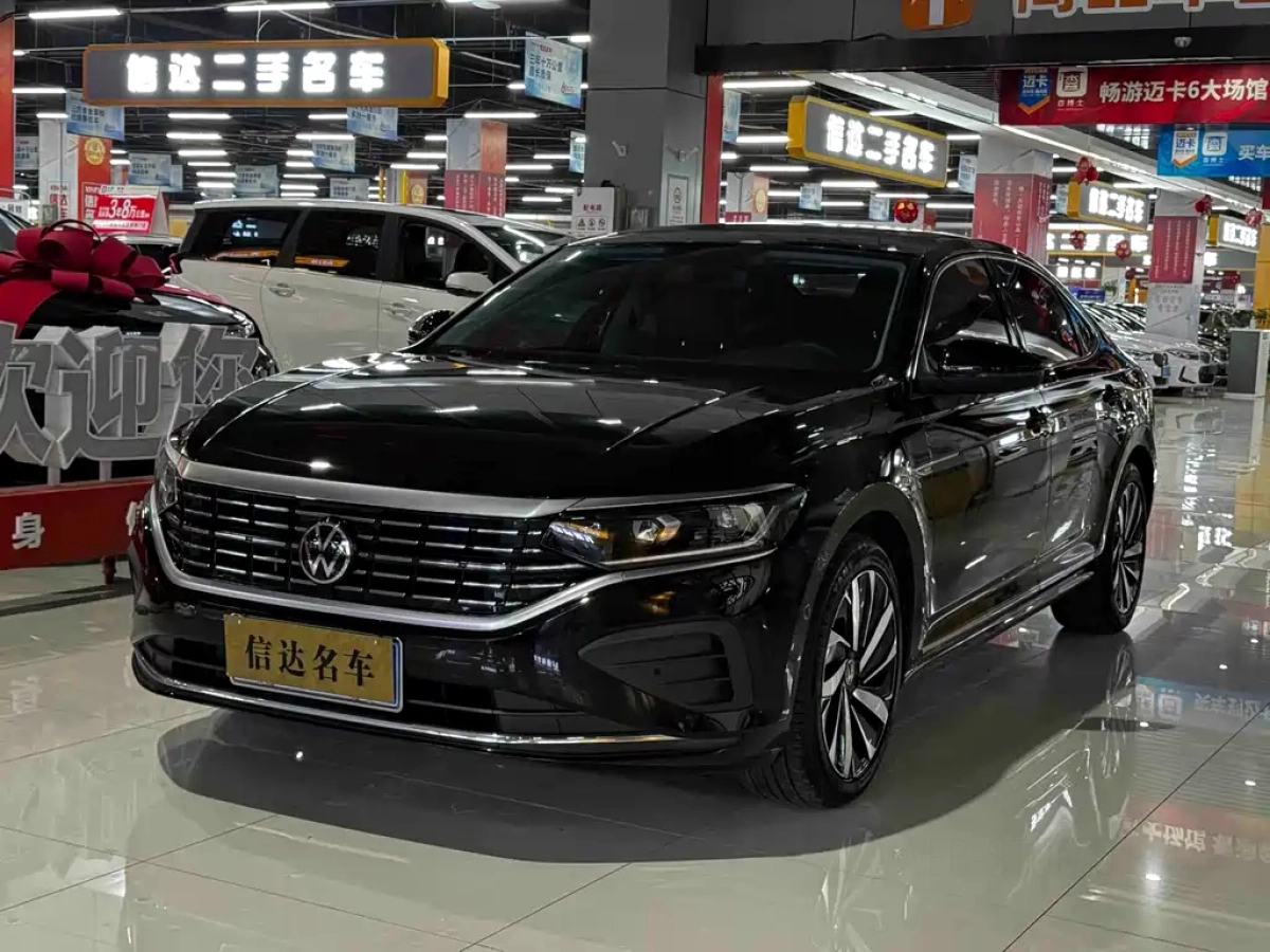 VOLKSWAGEN PASSAT  2024