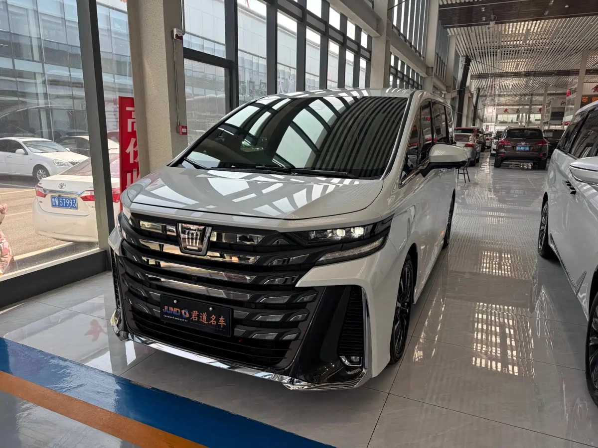 TOYOTA VELLFIRE  2024