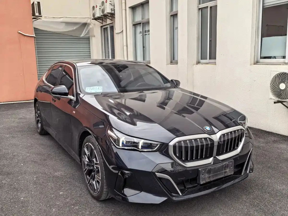 BMW 5 SERIES