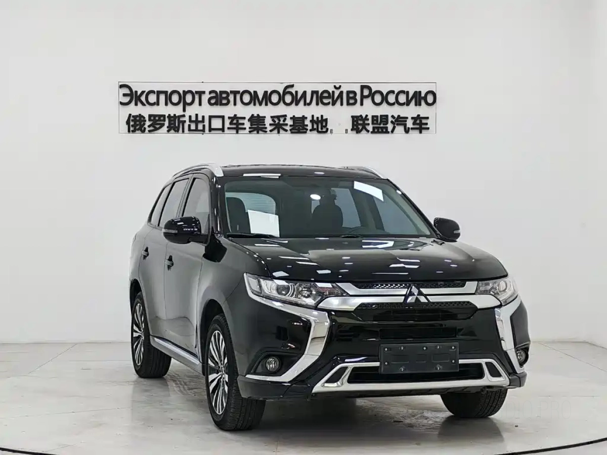 MITSUBISHI OUTLANDER