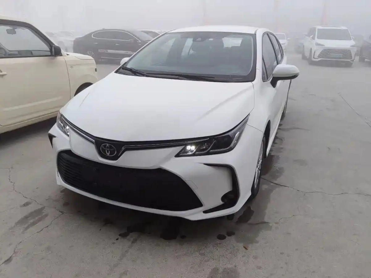 TOYOTA COROLLA  2024