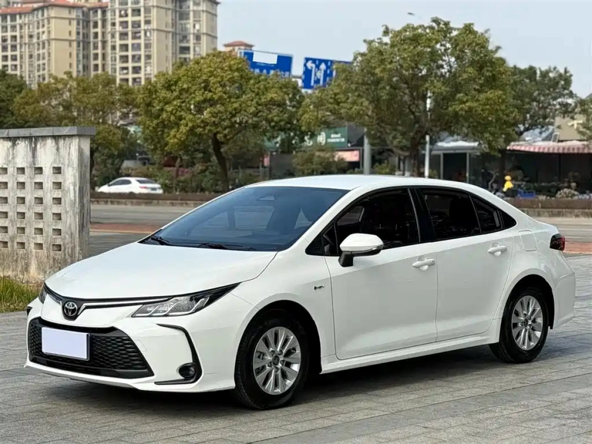 TOYOTA COROLLA  2024