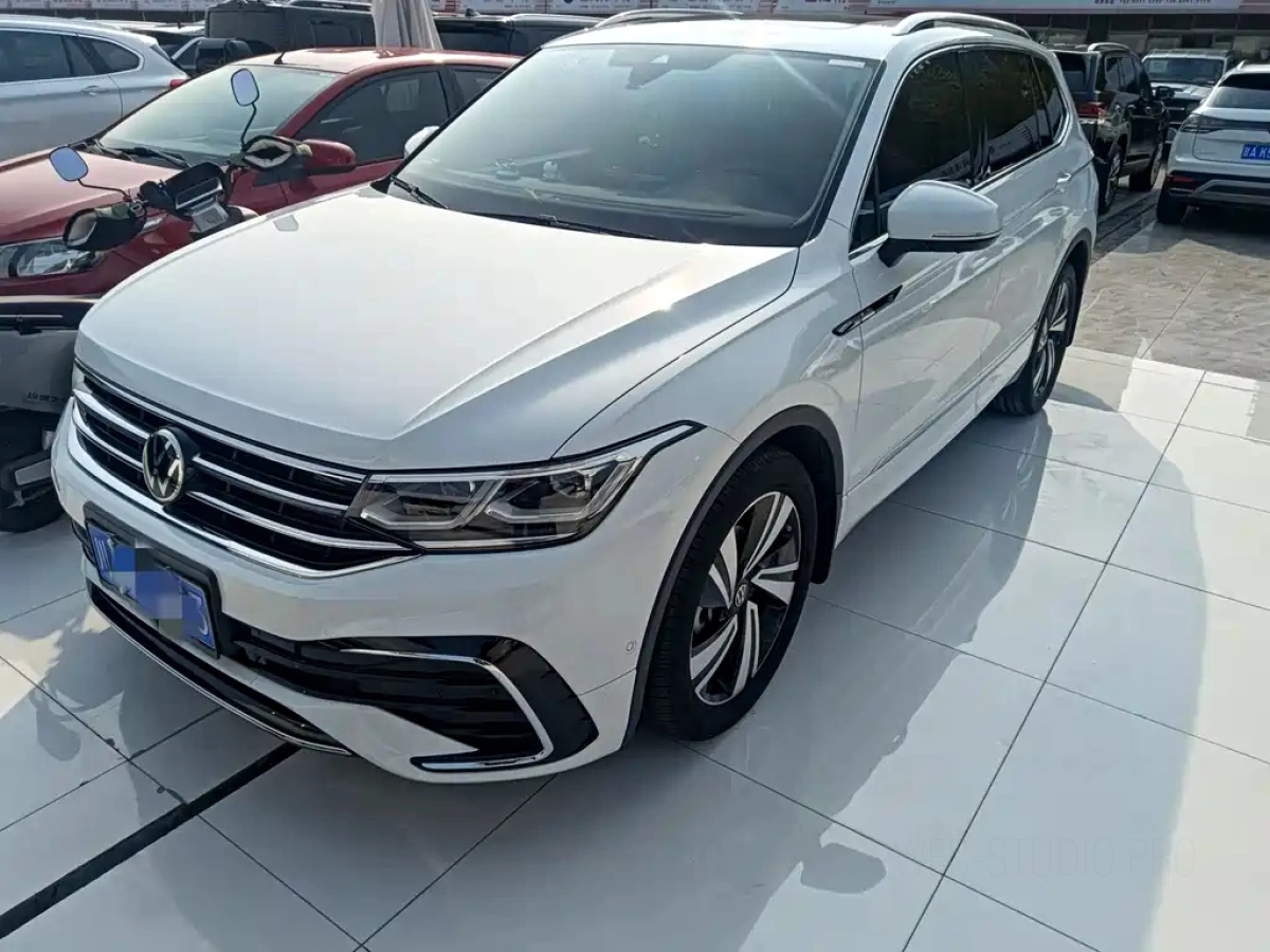 VOLKSWAGEN TIGUAN L  2023