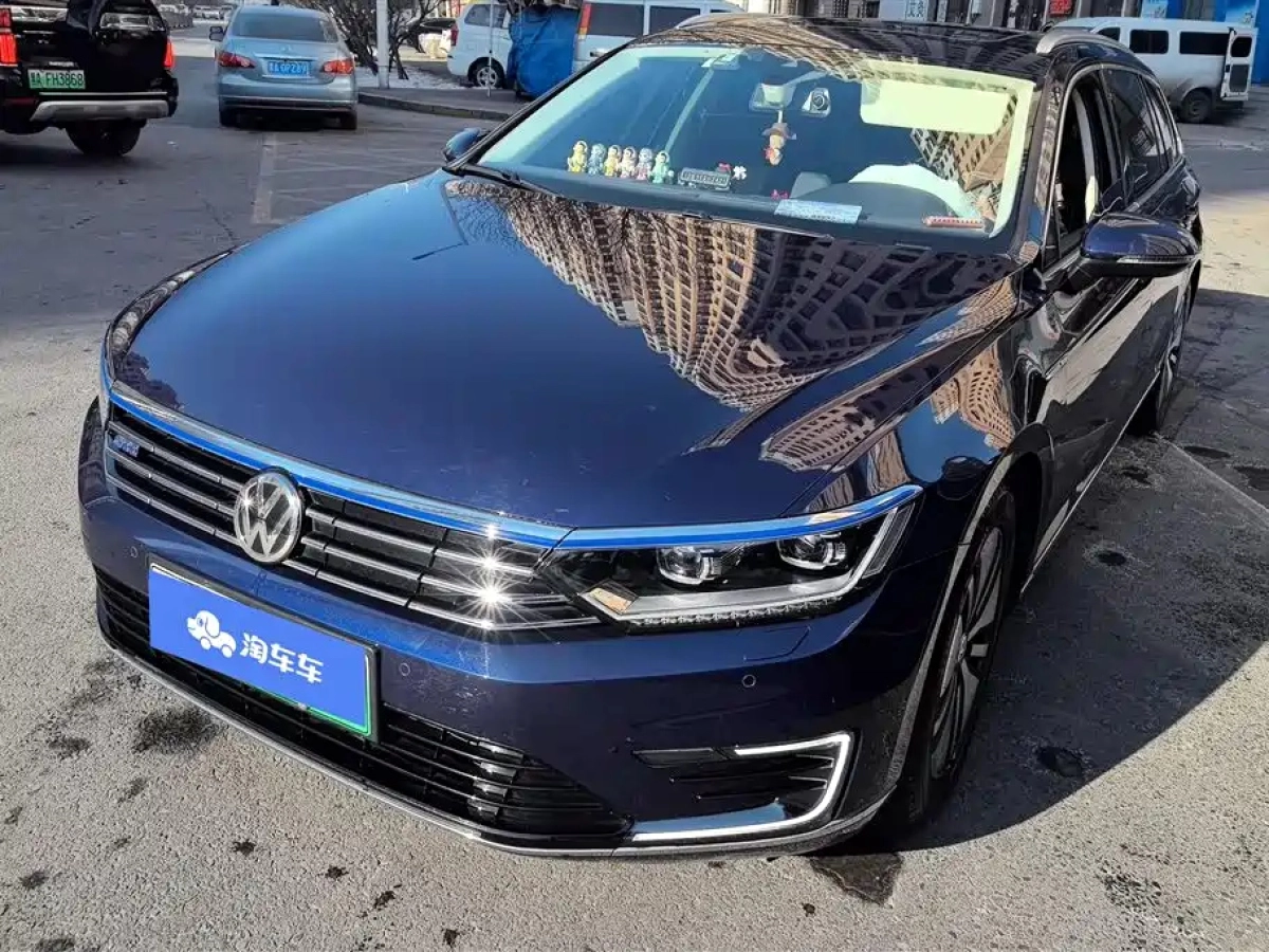 VOLKSWAGEN PASSAT VARIANT GTE  2019