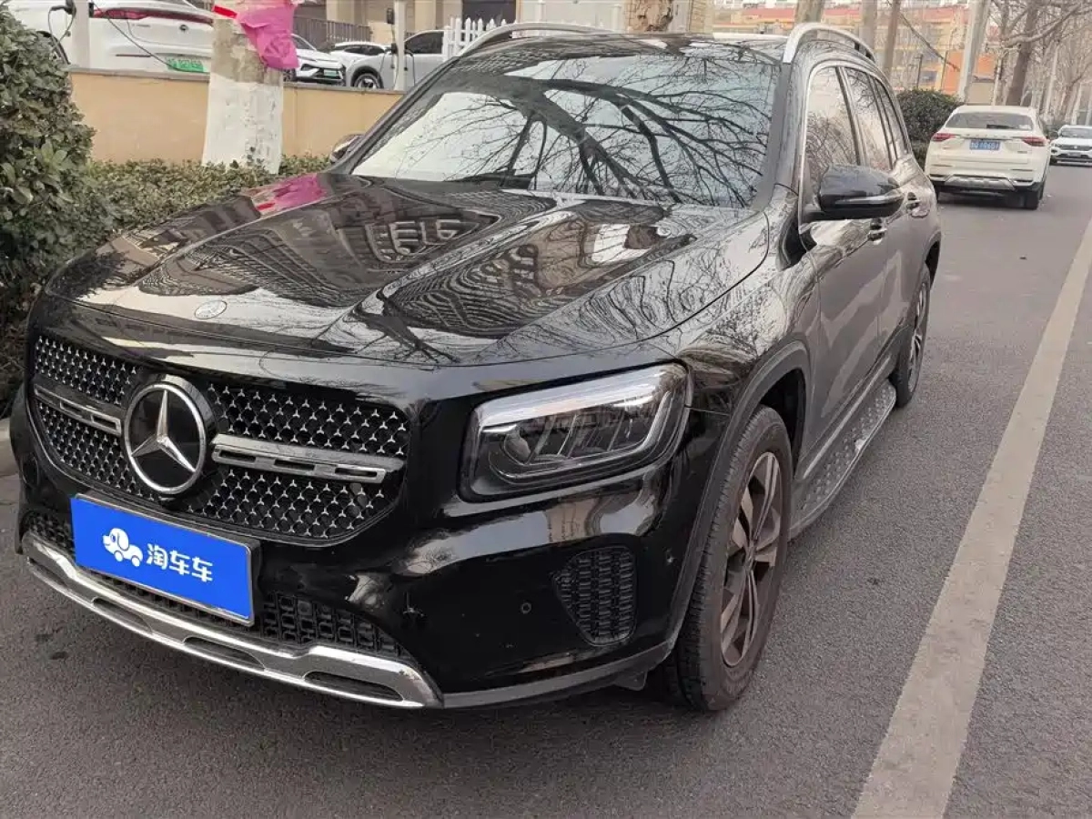 MERCEDES-BENZ GLB  2024