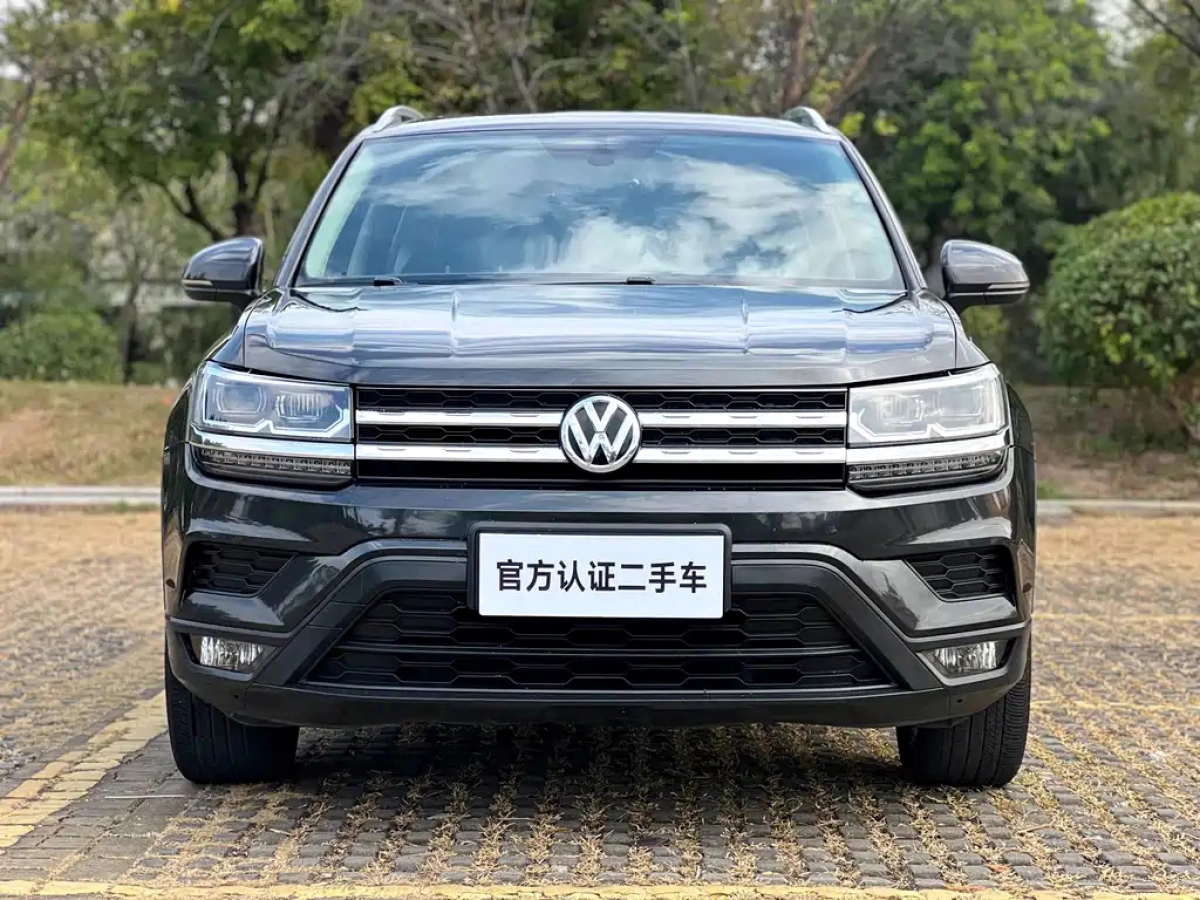 VOLKSWAGEN THARU