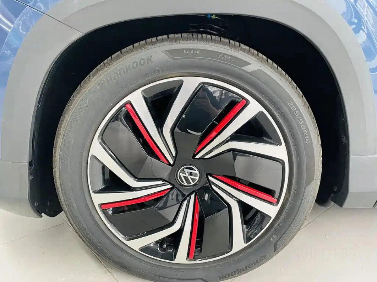 VOLKSWAGEN THARU