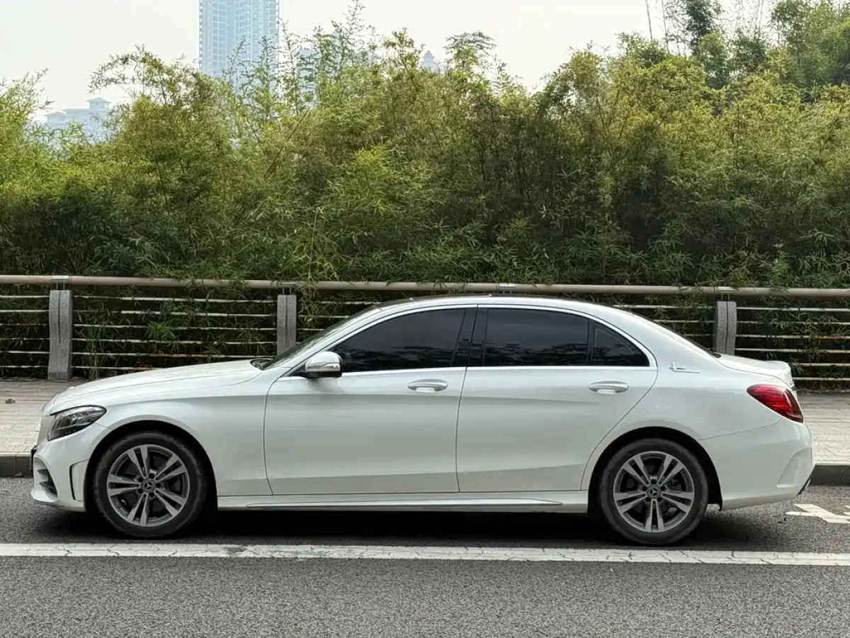 MERCEDES-BENZ C-CLASS