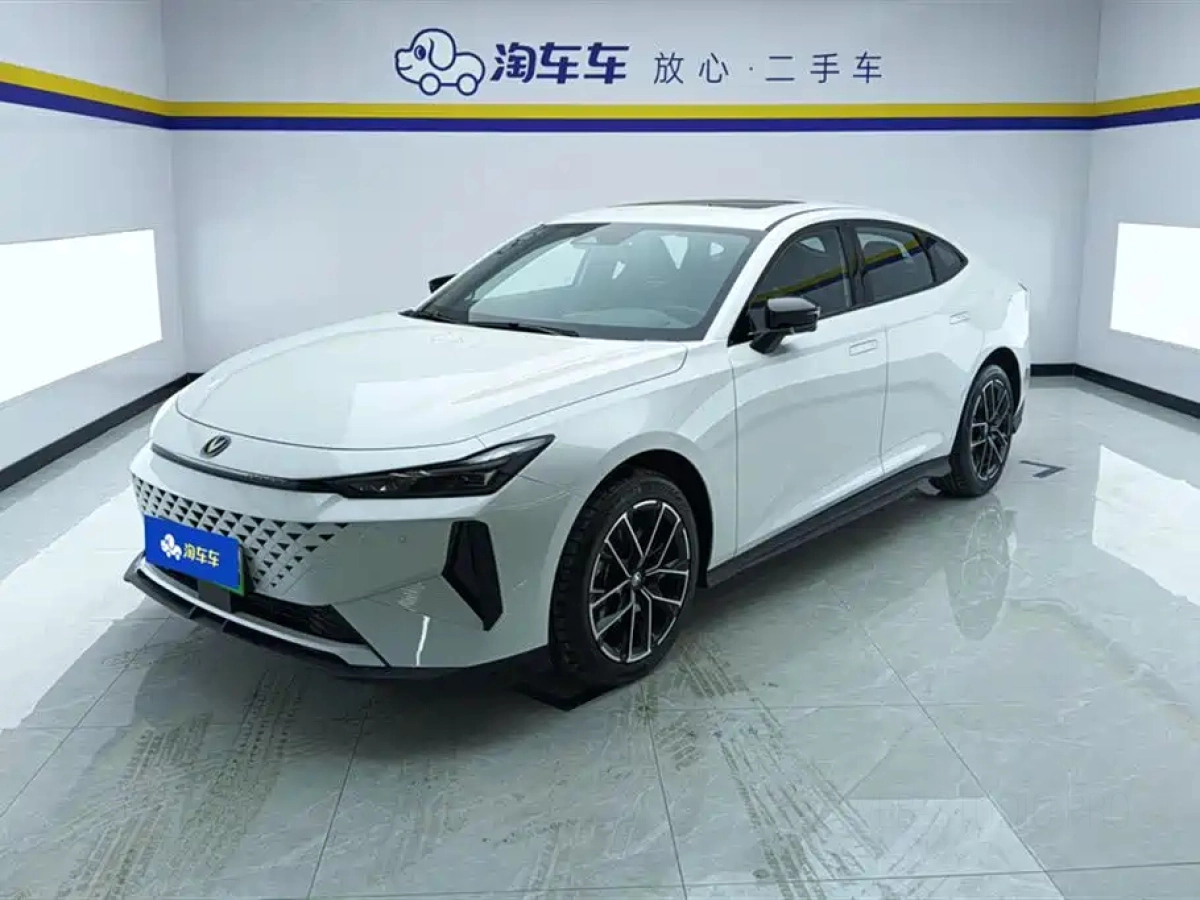 CHANGAN UNI-V IDD  2025