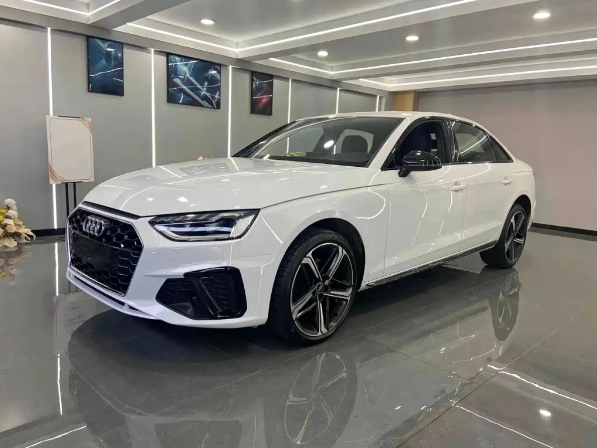 AUDI A4L  2025