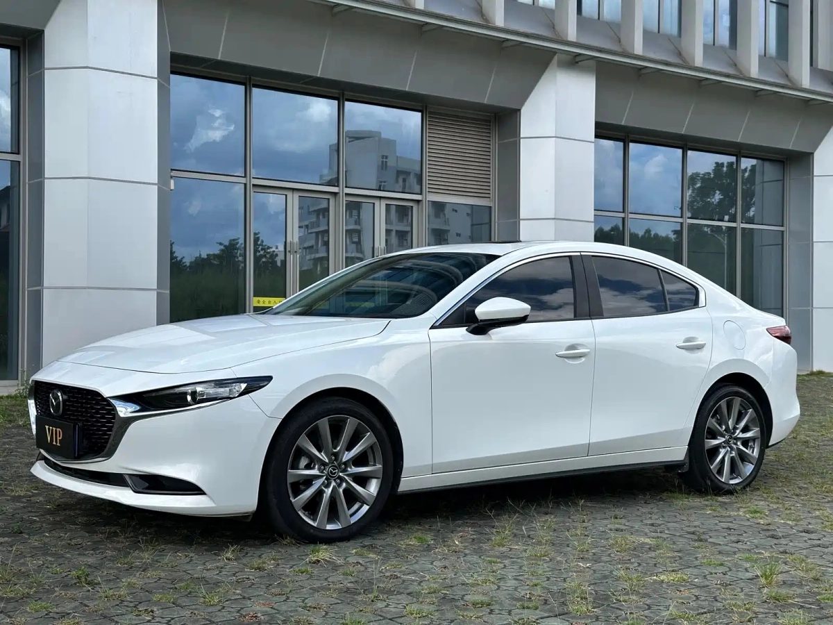 MAZDA 3 AXELA