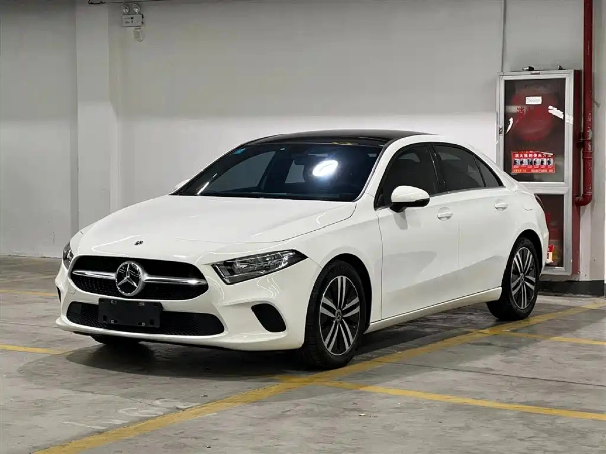 MERCEDES-BENZ A-CLASS  2022