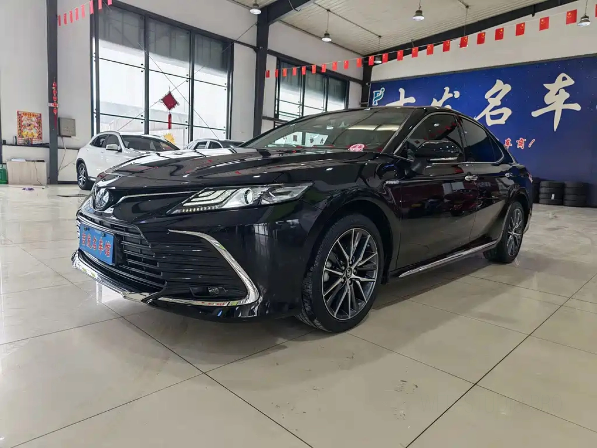 TOYOTA CAMRY  2023