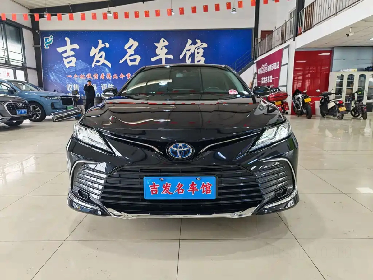 TOYOTA CAMRY