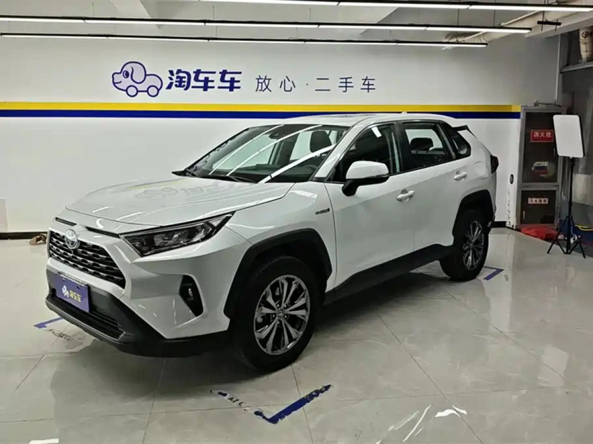 TOYOTA RAV4  2023