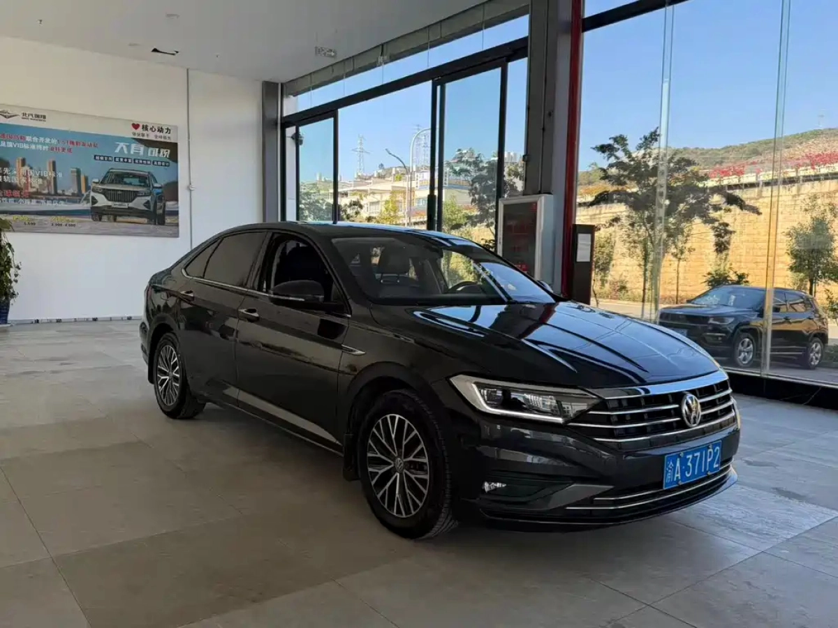 VOLKSWAGEN SAGITAR  2021