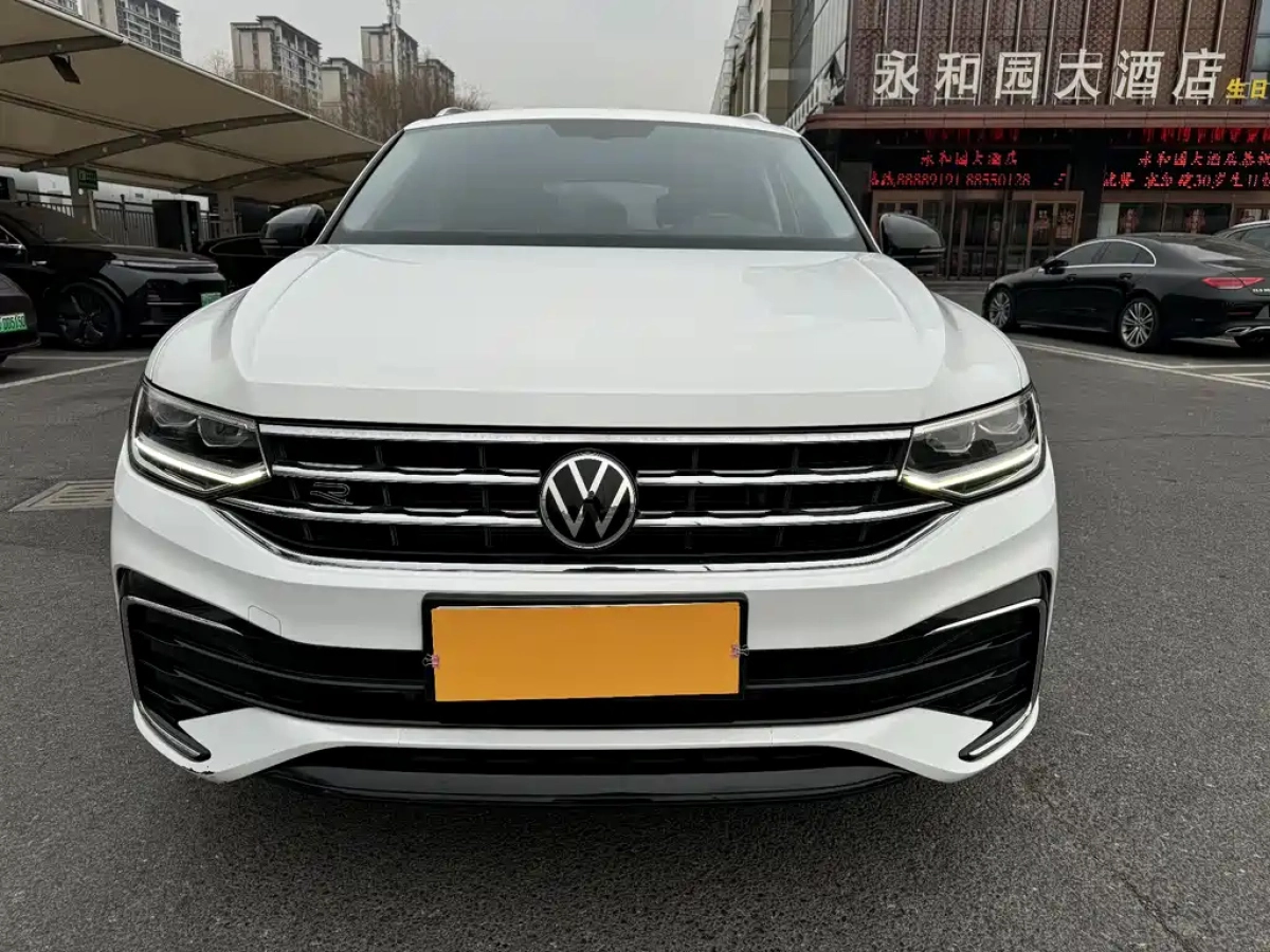 VOLKSWAGEN TIGUAN X