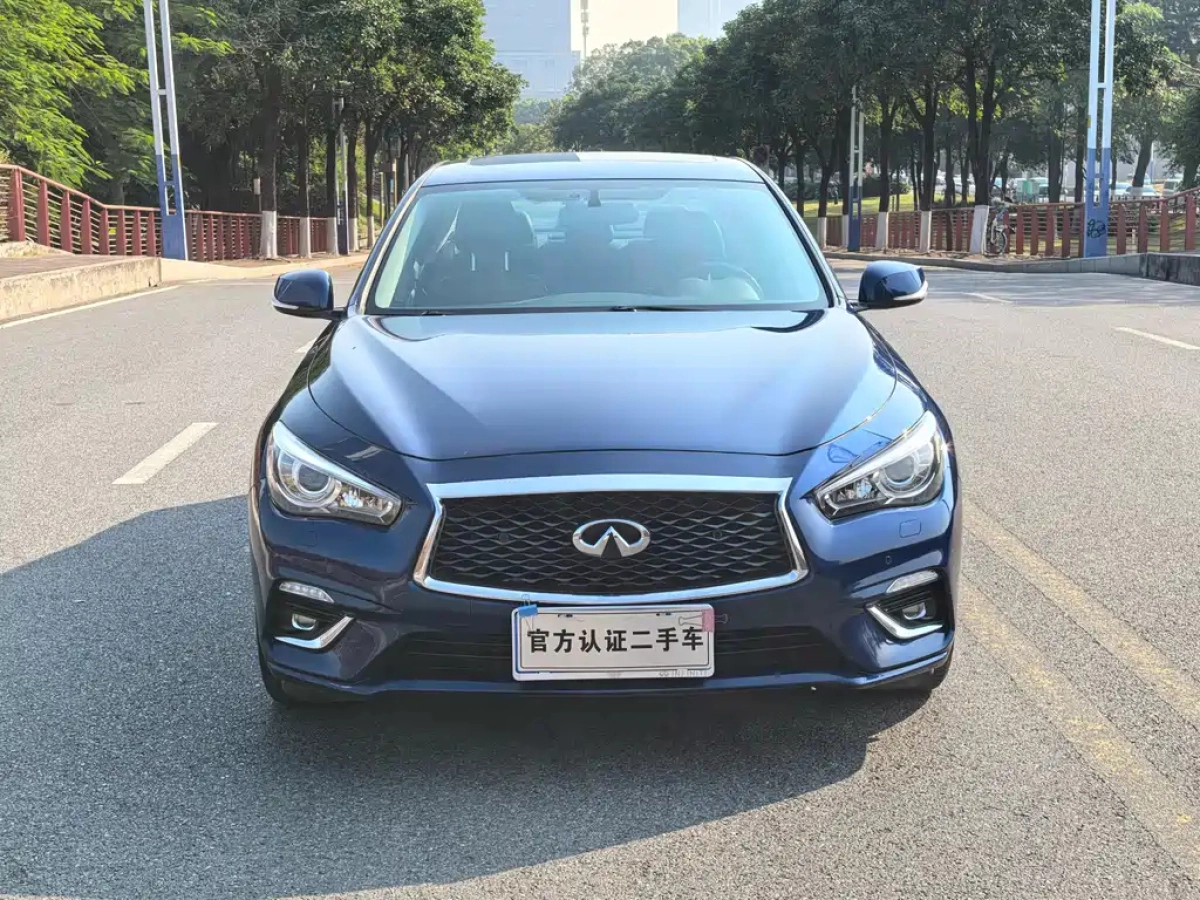 INFINITI Q50L