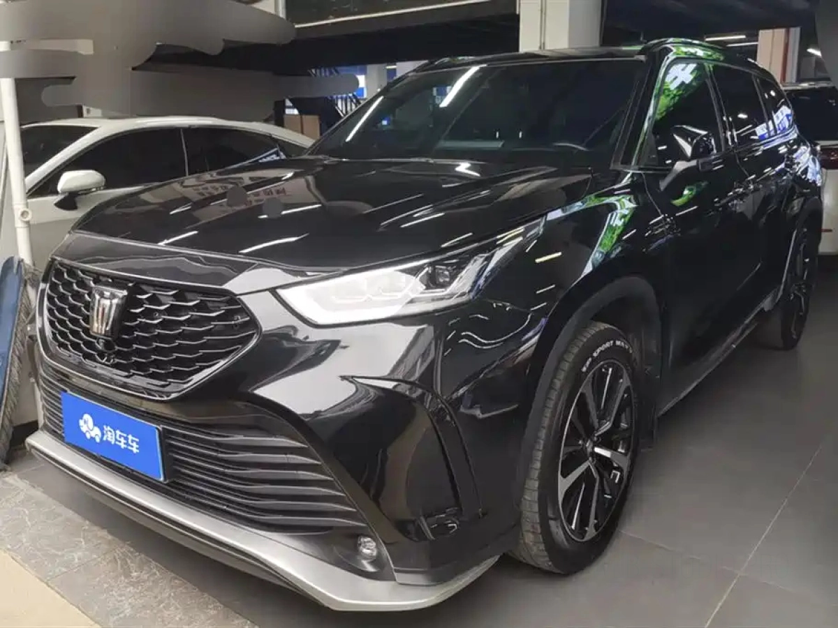 TOYOTA CROWN KLUGER  2024