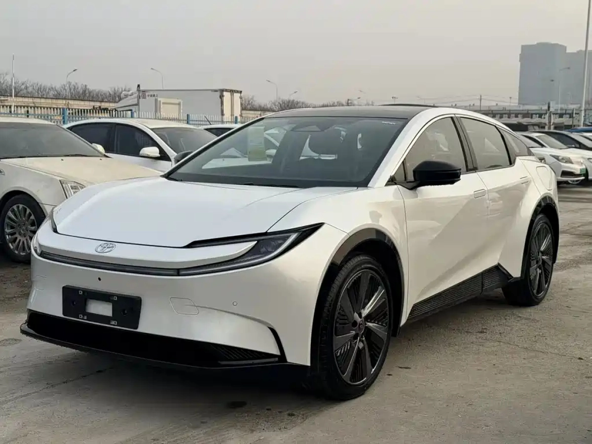 TOYOTA BZ5  2026