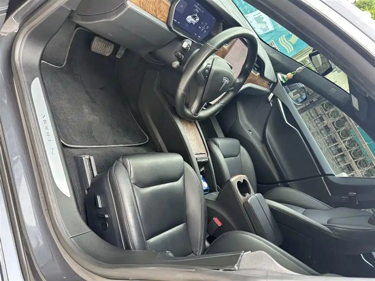 TESLA MODEL S