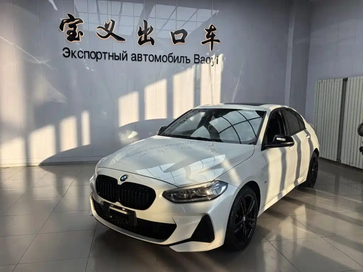 BMW 1-SERIES  2021