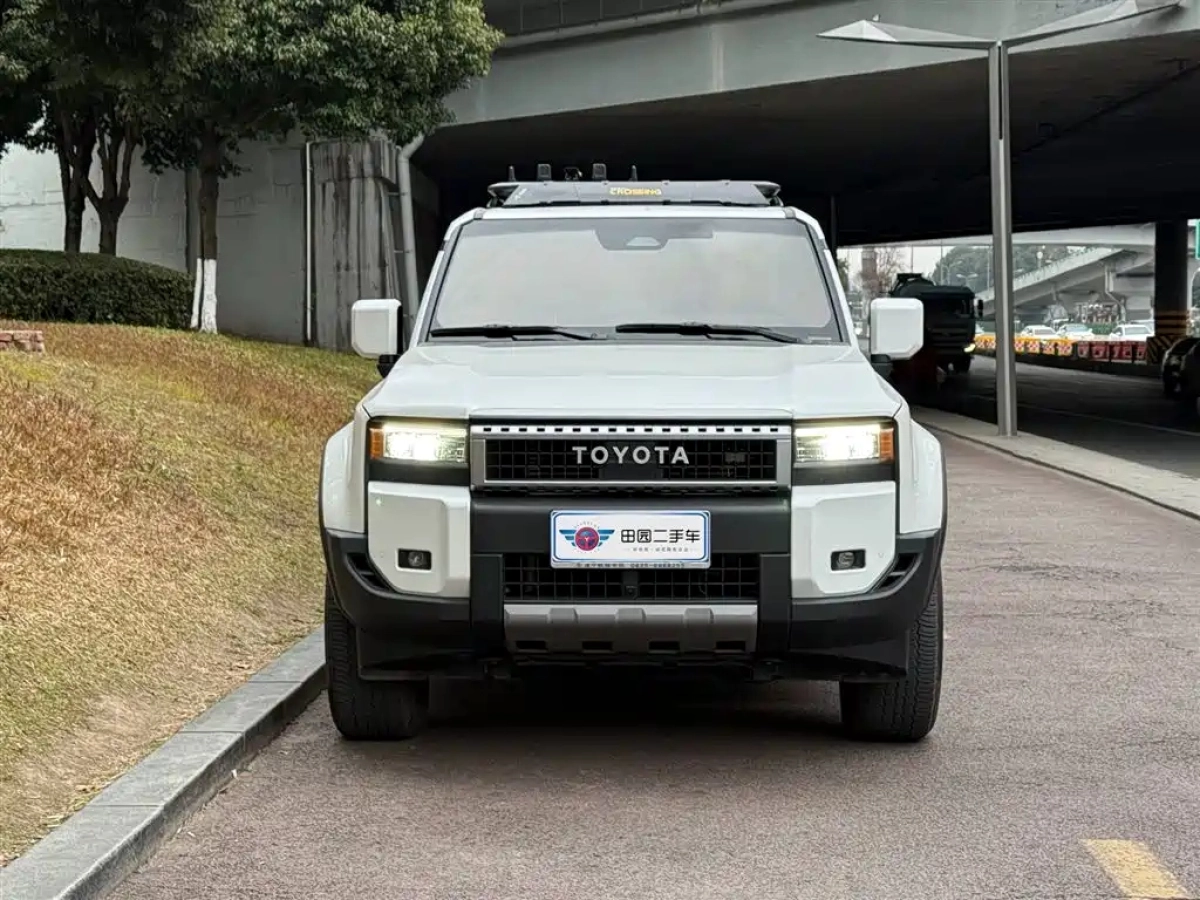 TOYOTA PRADO