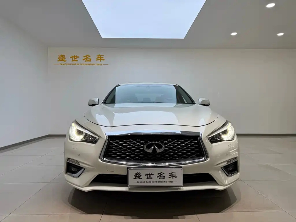 INFINITI Q50L
