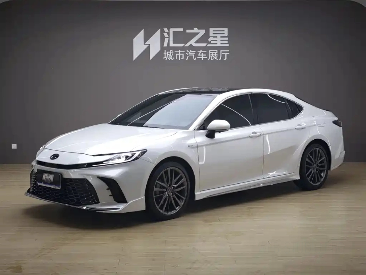 TOYOTA CAMRY  2025
