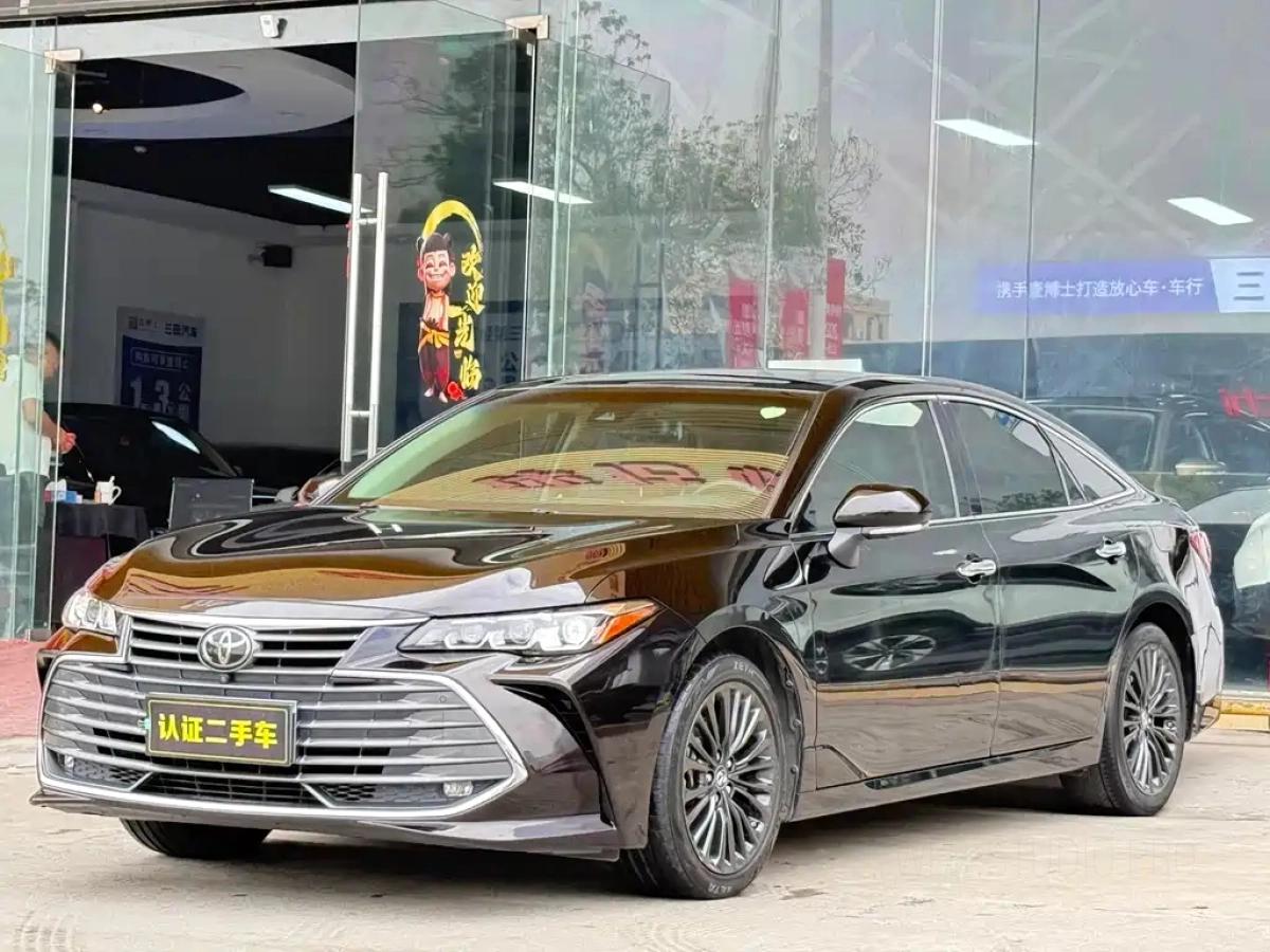 TOYOTA AVALON  2019