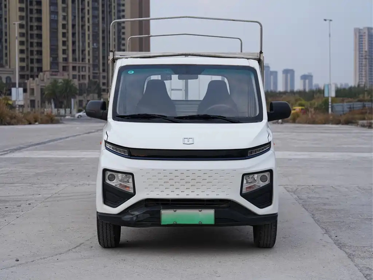 YUAN CHENG AU XINGXIANG F1E