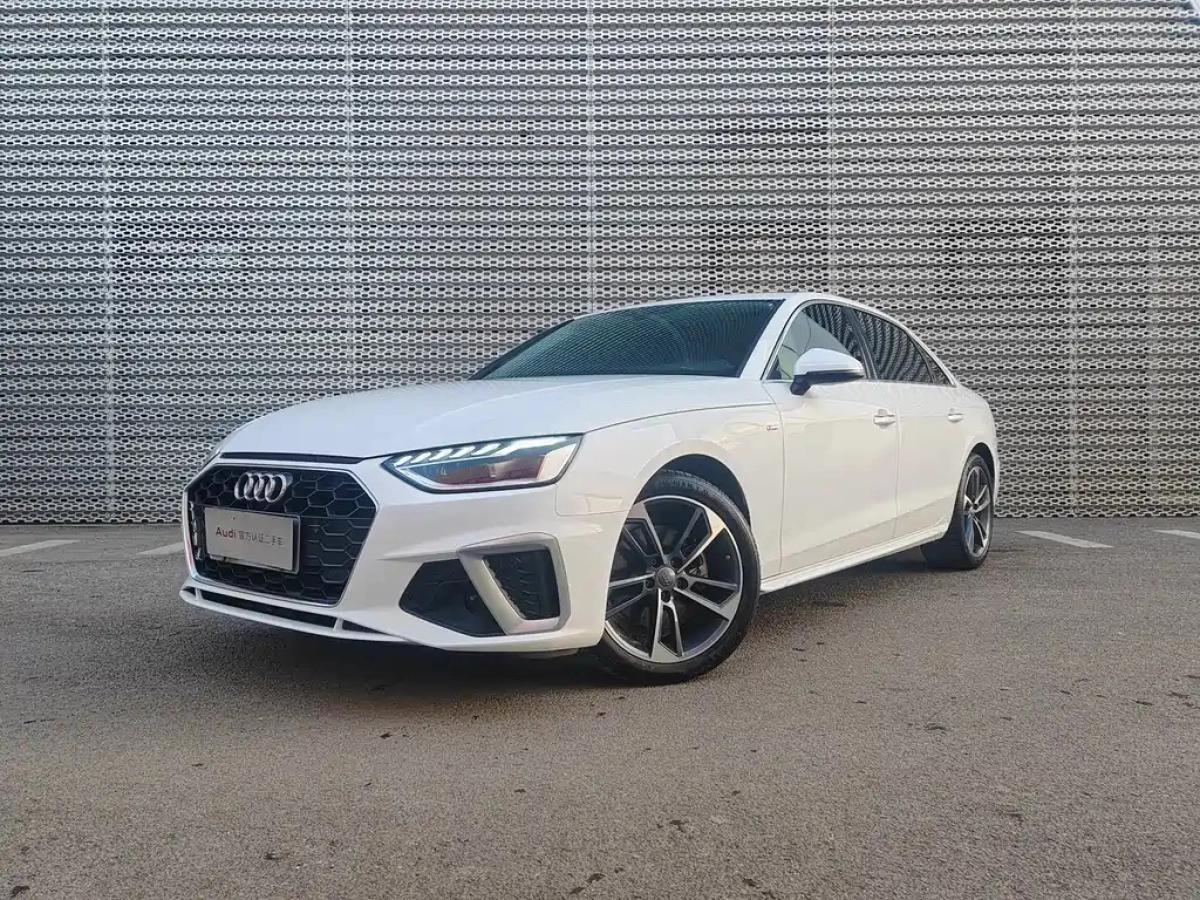 AUDI A4L  2021