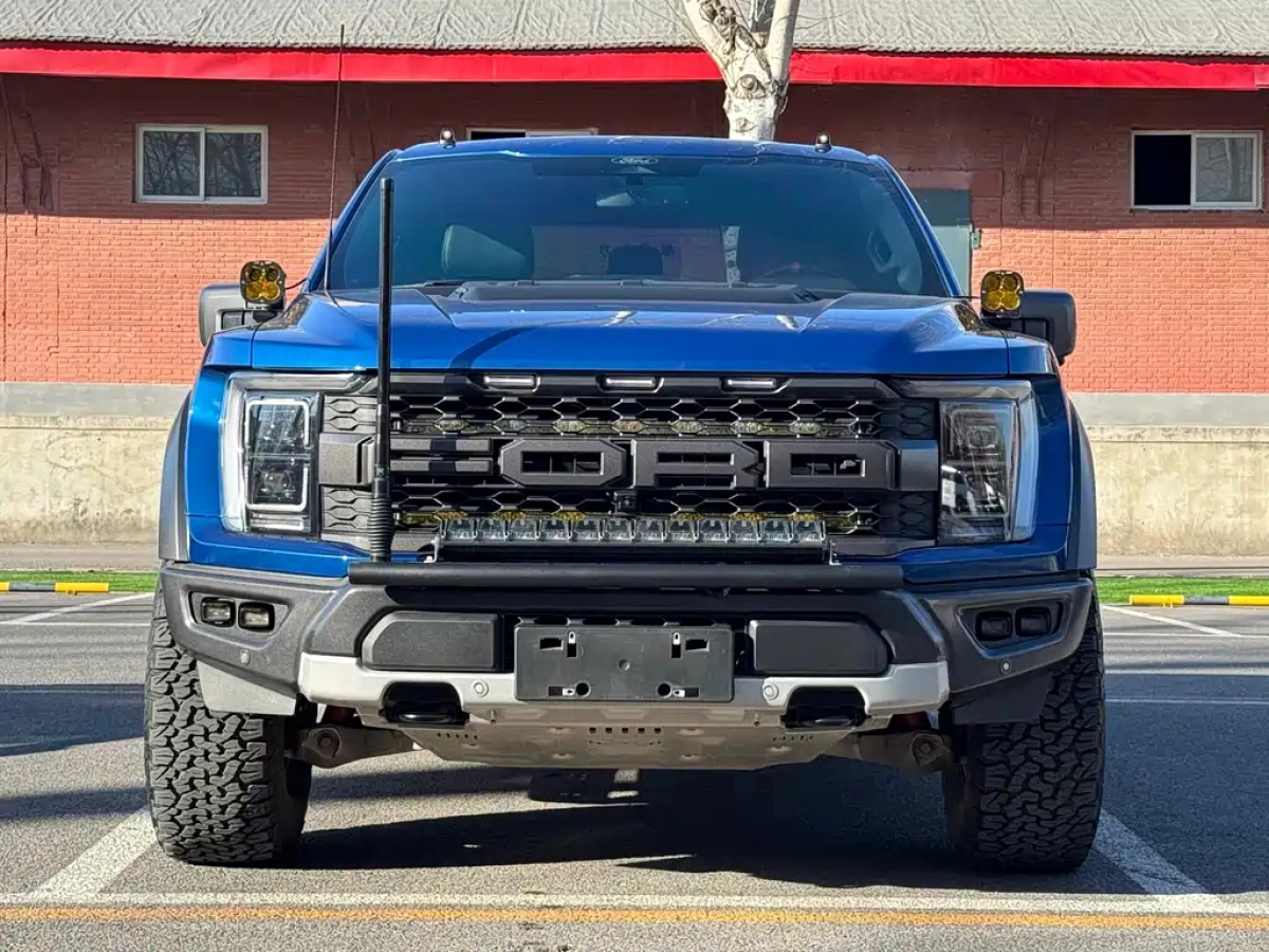 FORD F-150 RAPTOR