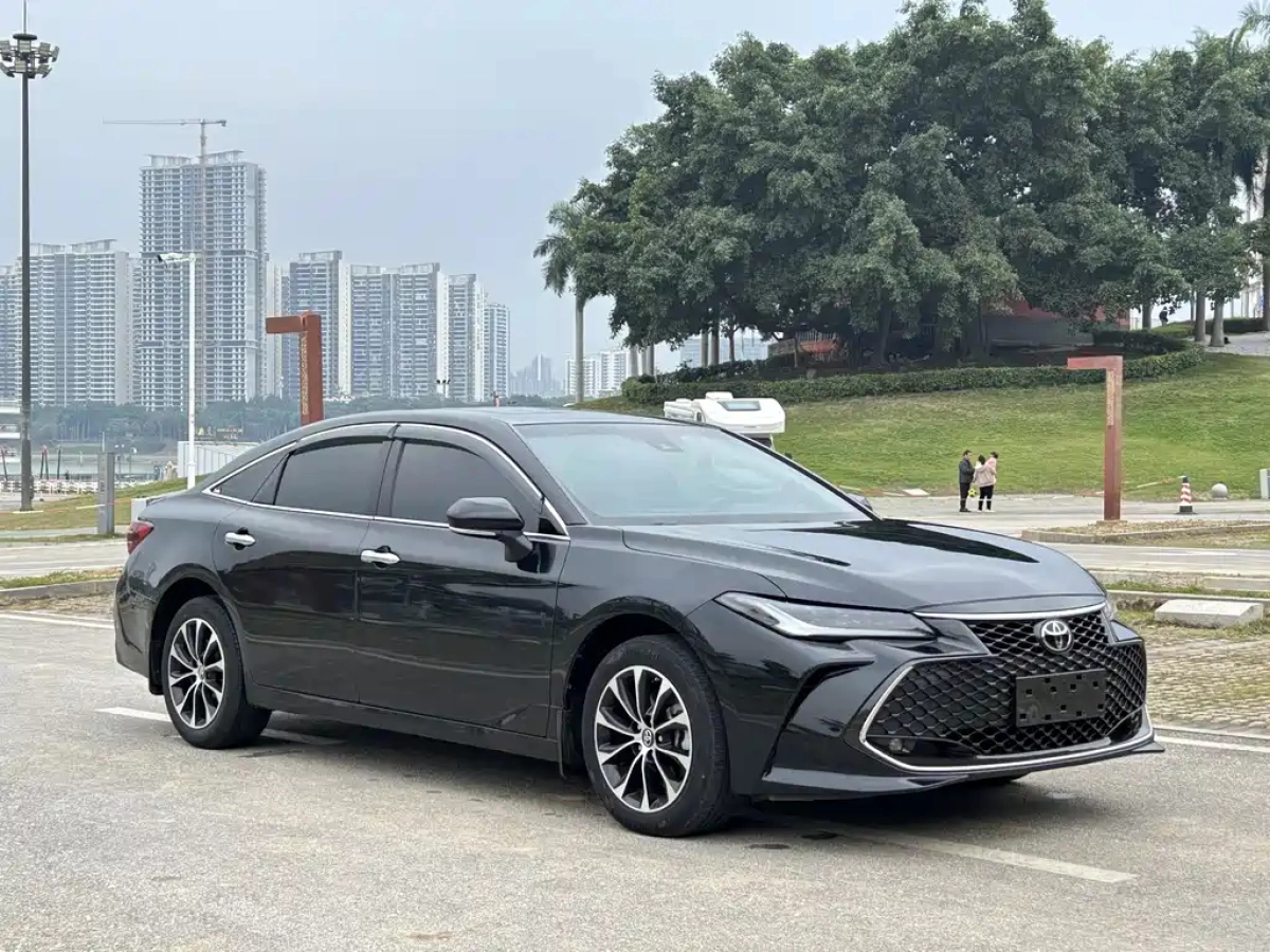 TOYOTA AVALON