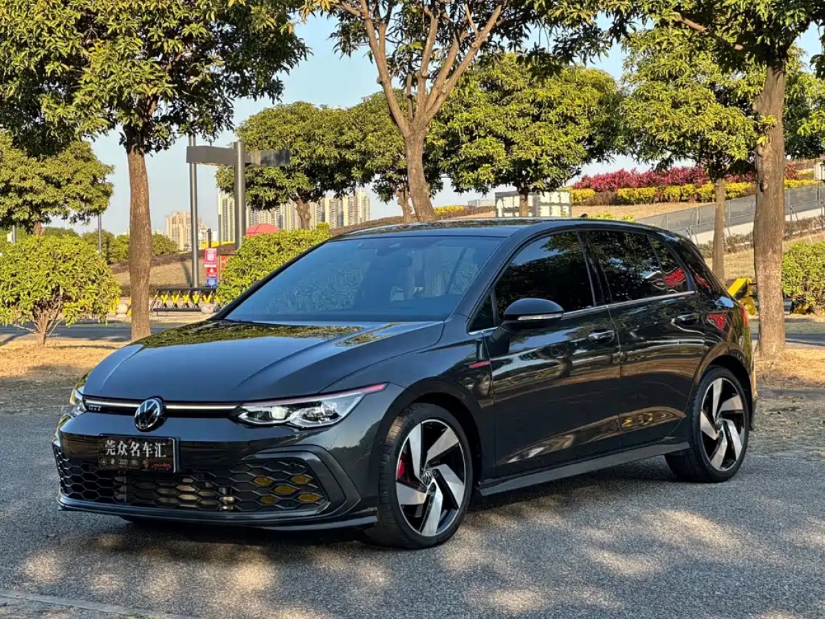 VOLKSWAGEN GOLF GTI  2022