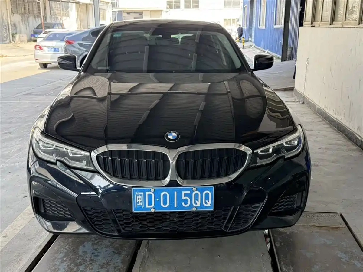 BMW 3 SERIES