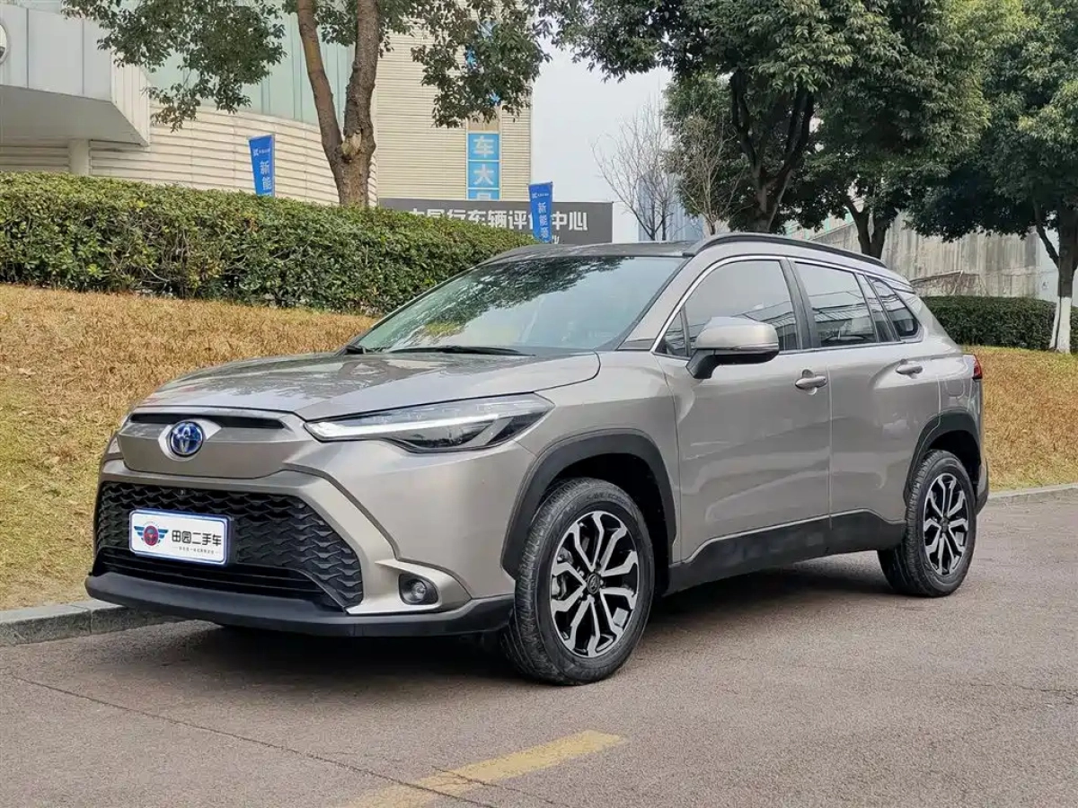 TOYOTA COROLLA CROSS