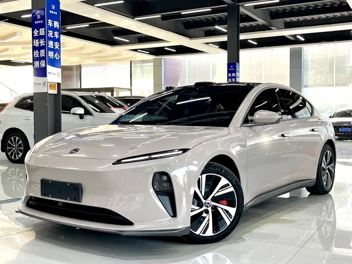 NIO ET5