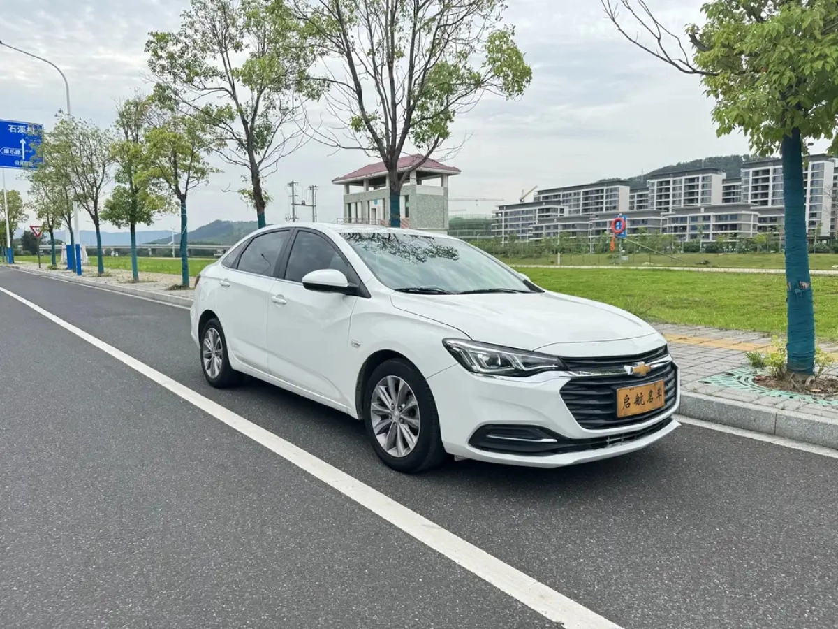 CHEVROLET CRUZE