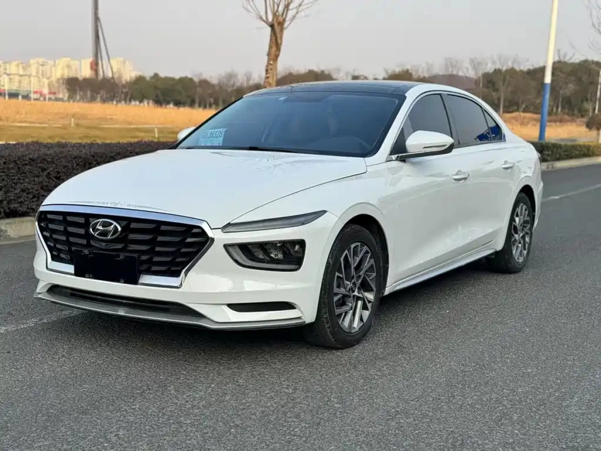 HYUNDAI MISTRA  2021