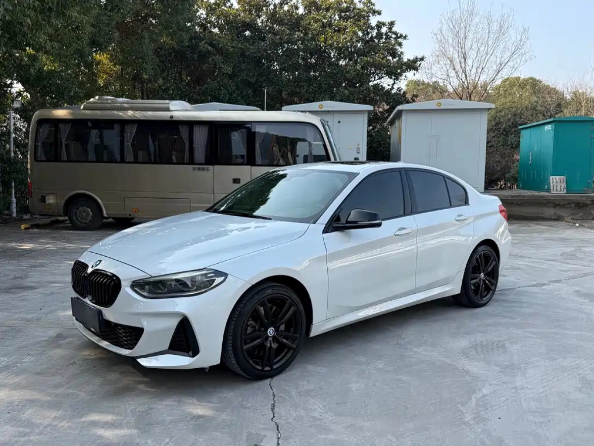 BMW 1-SERIES  2021