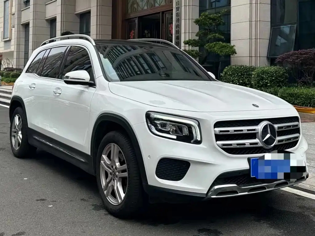 MERCEDES-BENZ GLB